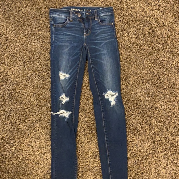 American Eagle women’s jeans - Picture 2 of 3